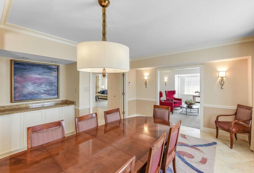 호텔 Capital Hilton