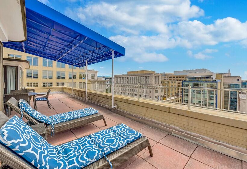 호텔 Capital Hilton