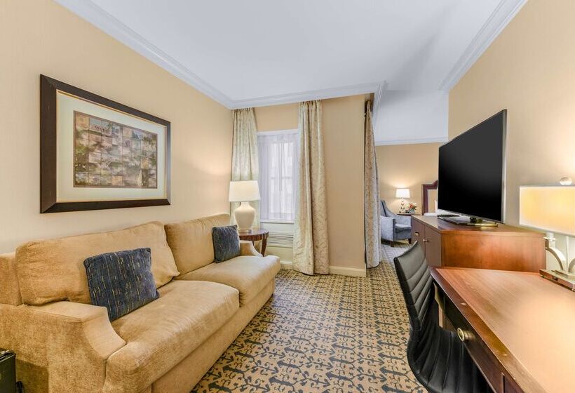 호텔 Capital Hilton