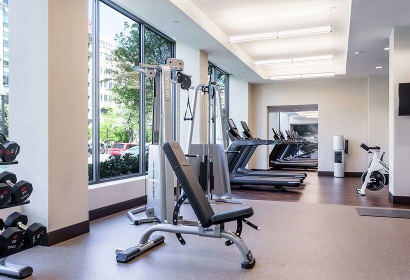 호텔 Capital Hilton