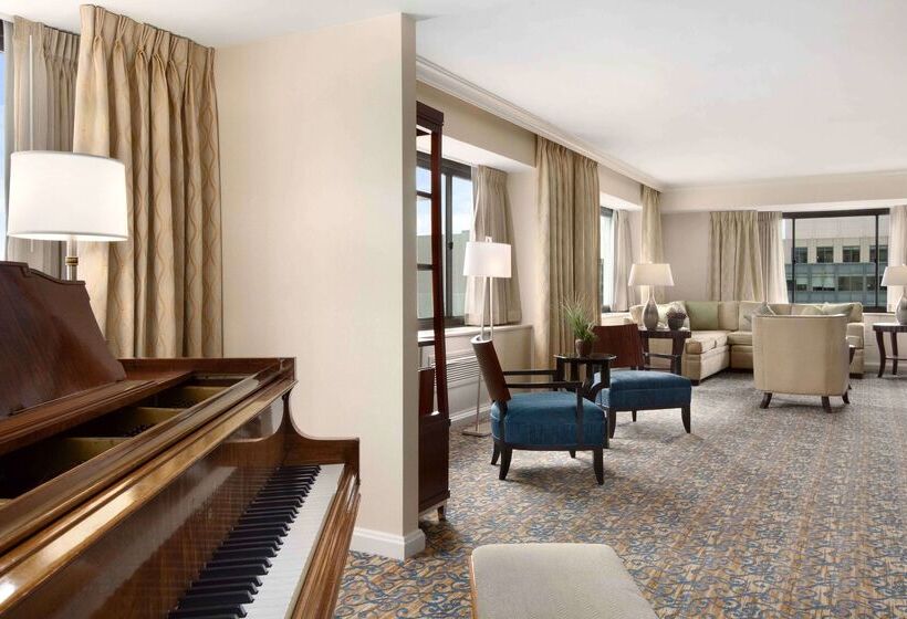 호텔 Capital Hilton