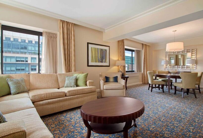 호텔 Capital Hilton