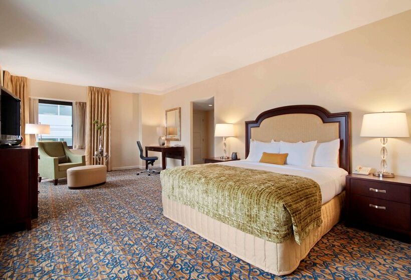 호텔 Capital Hilton