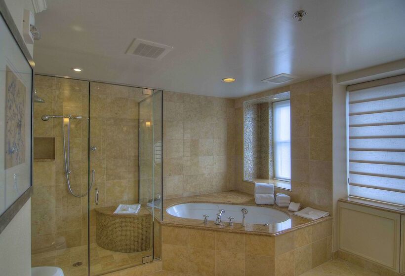 호텔 Capital Hilton