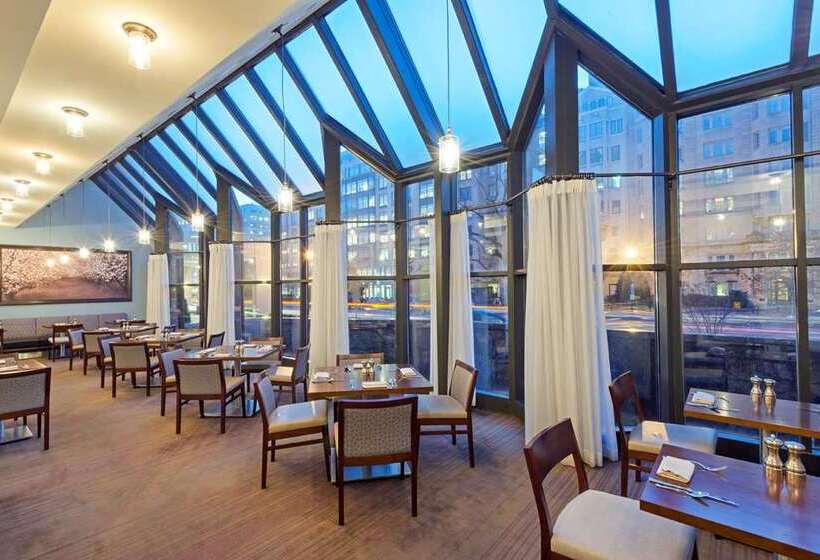 호텔 Capital Hilton