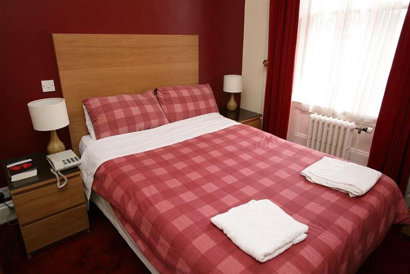 בית מלון כפרי Clifton