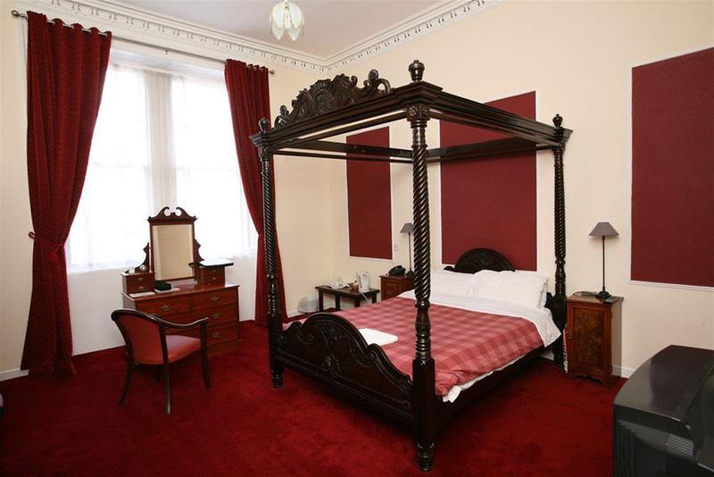 בית מלון כפרי Clifton