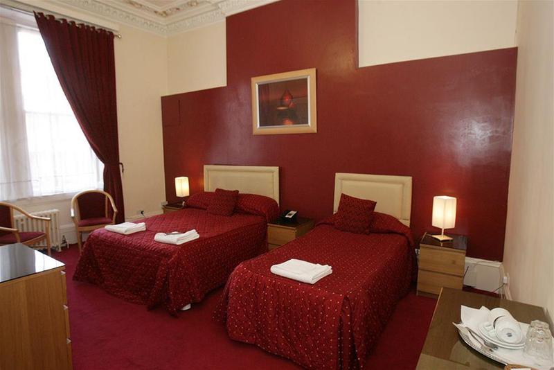 בית מלון כפרי Clifton