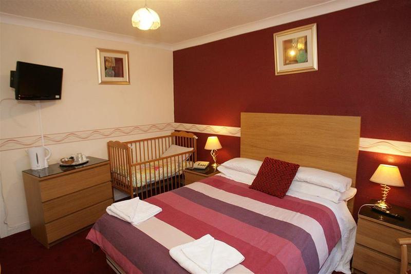 בית מלון כפרי Clifton