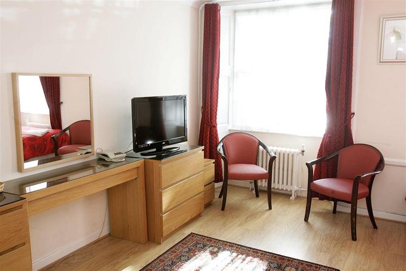 בית מלון כפרי Clifton