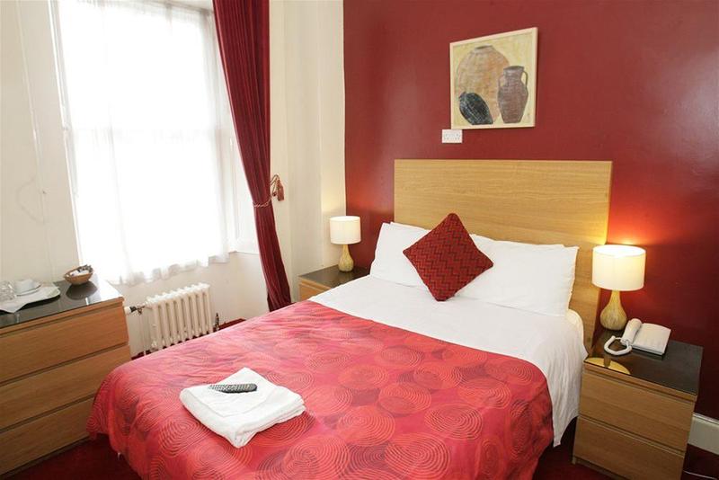 בית מלון כפרי Clifton