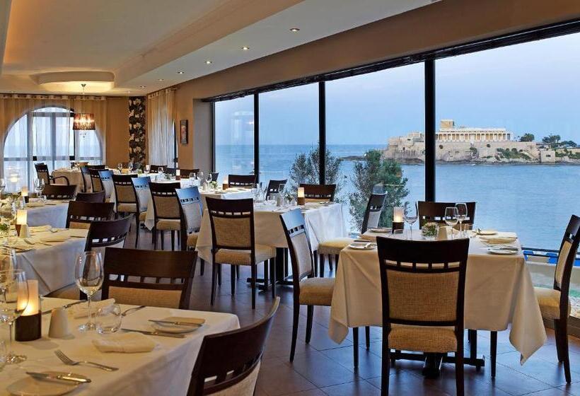 هتل Corinthia St George S Bay