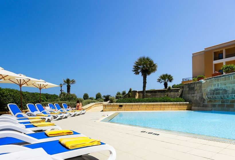 هتل Corinthia St George S Bay