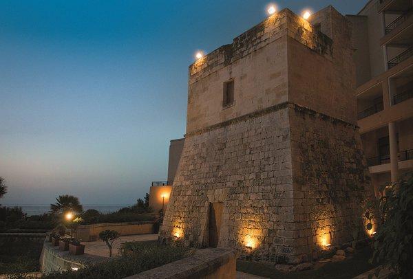 هتل Corinthia St George S Bay