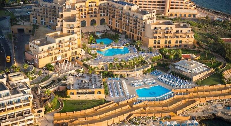 هتل Corinthia St George S Bay