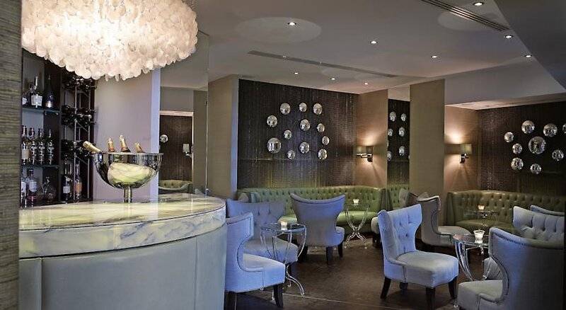 هتل Corinthia St George S Bay