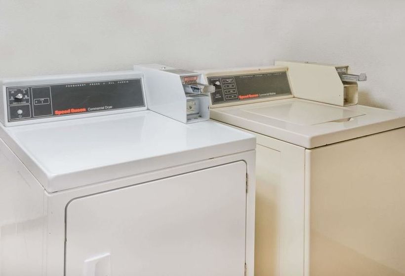 فندق Days Inn By Wyndham Batavia Darien Lake Theme Park