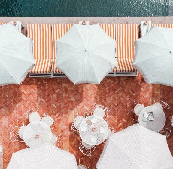 Отель Des Lices