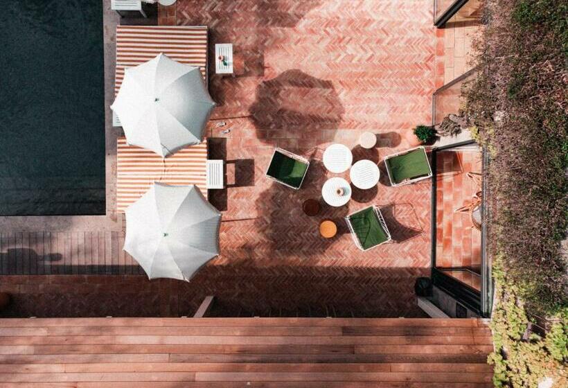 Отель Des Lices