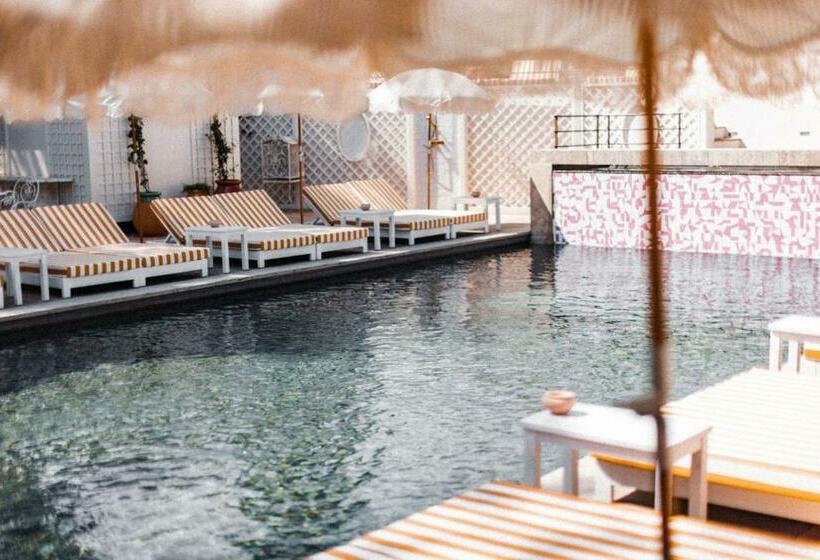 Отель Des Lices