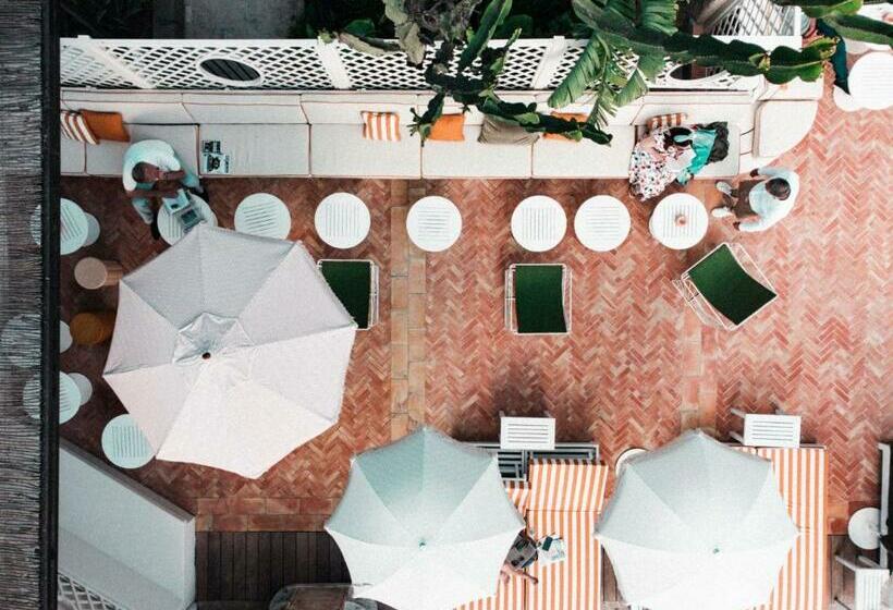 Отель Des Lices