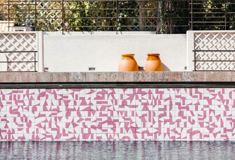 Отель Des Lices