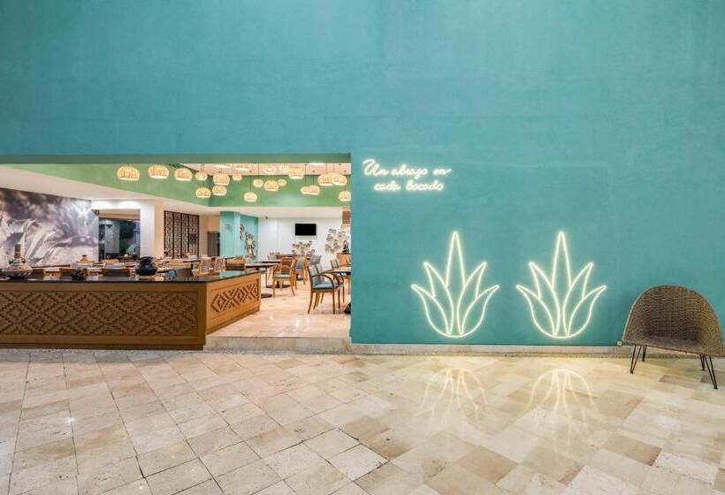 هتل Fiesta Inn Oaxaca