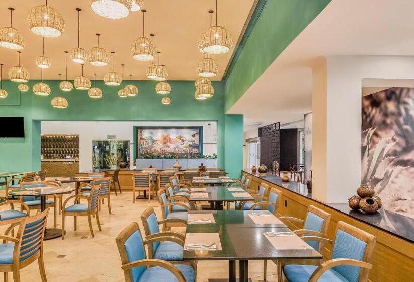 هتل Fiesta Inn Oaxaca