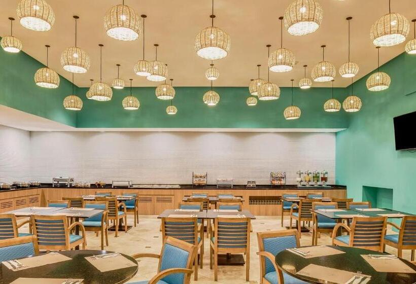 هتل Fiesta Inn Oaxaca