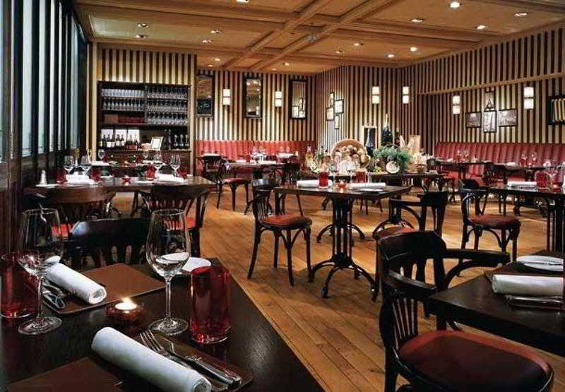 ホテル Frankfurt Marriott