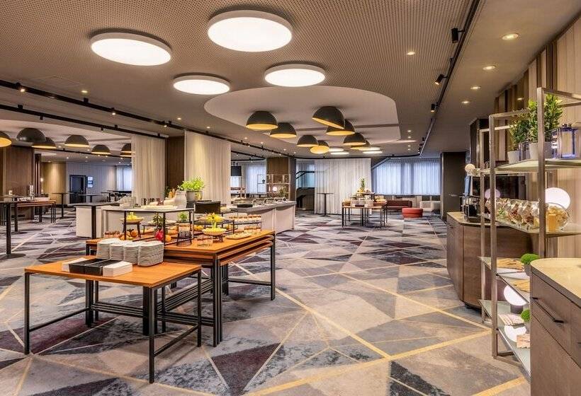 ホテル Frankfurt Marriott