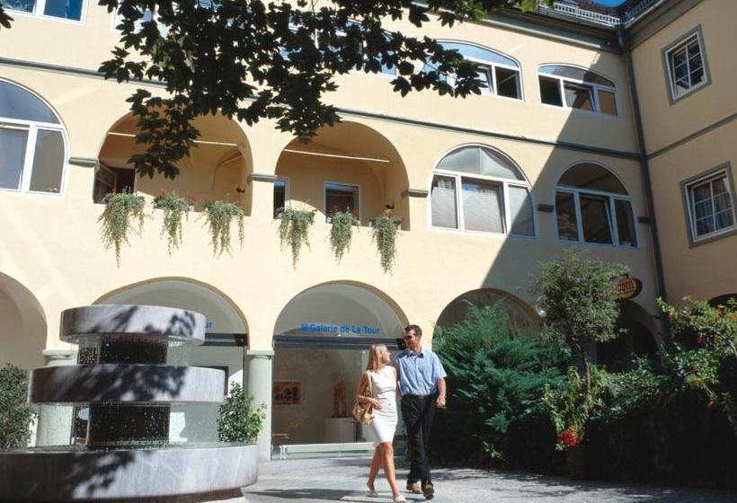 Отель Goldener Brunnen