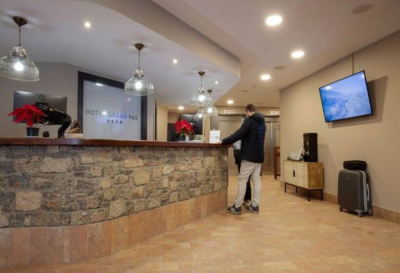 Hotel Grand Pas by Nexta