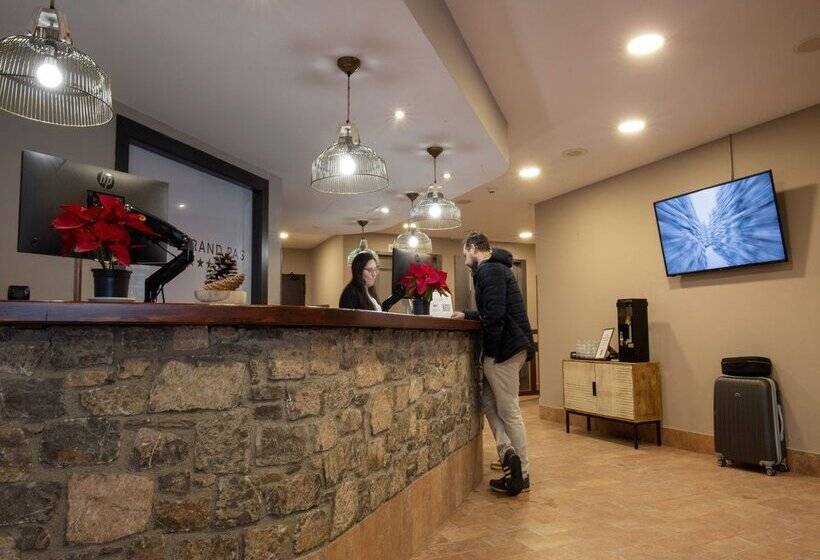 Hotel Grand Pas by Nexta