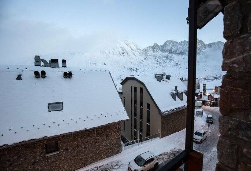 Hotel Grand Pas by Nexta