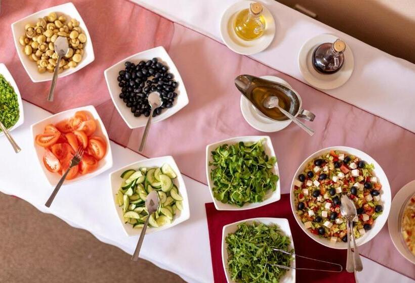 בית מלון כפרי Gromada Arka Lux