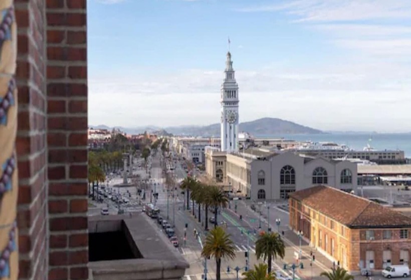 בית מלון כפרי Harbor Court