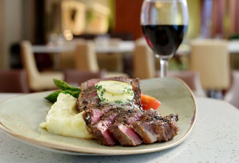 فندق Hilton Charlotte Uptown