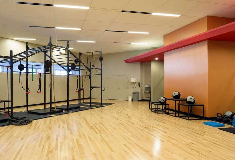 فندق Hilton Charlotte Uptown