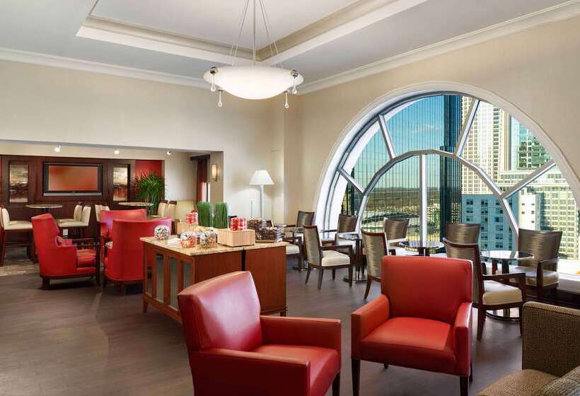 فندق Hilton Charlotte Uptown