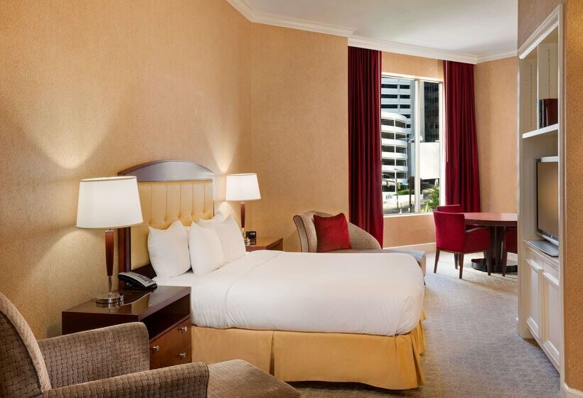 فندق Hilton Charlotte Uptown
