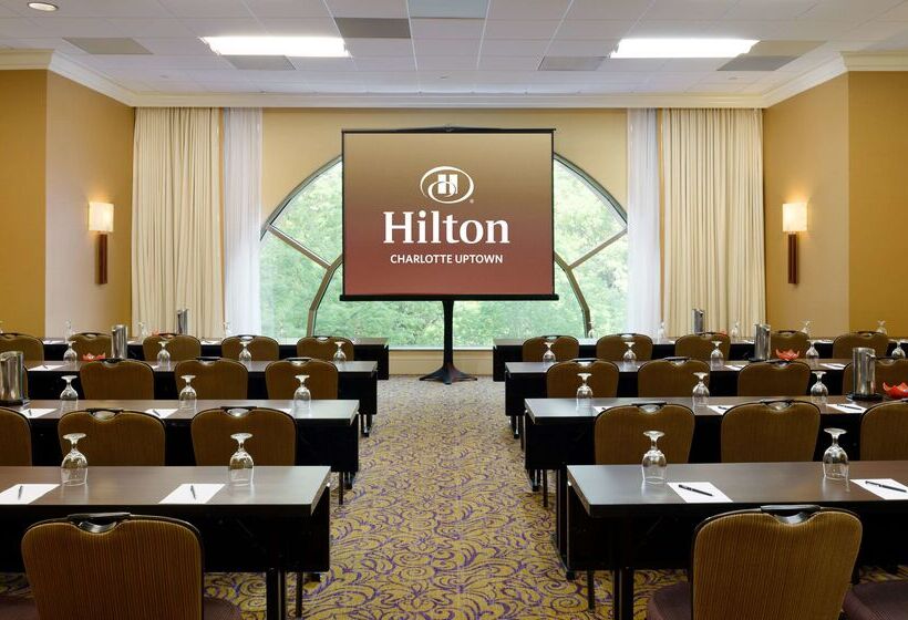 فندق Hilton Charlotte Uptown