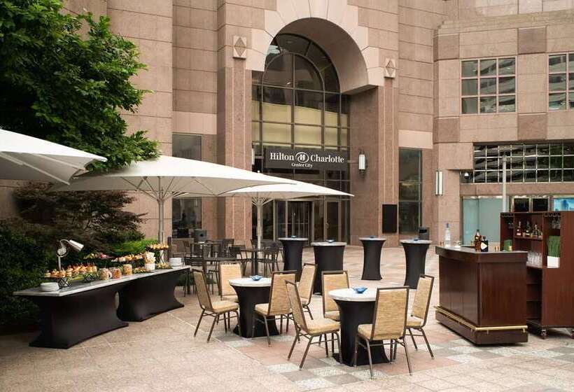فندق Hilton Charlotte Uptown