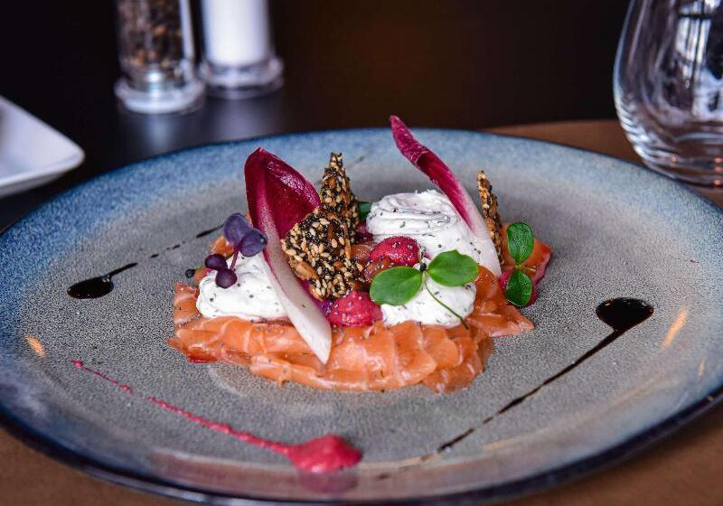 Отель Hôtel Mercure Blois Centre