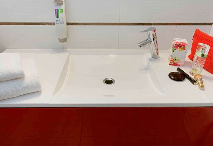 호텔 Ibis Styles Annecy Centre Gare