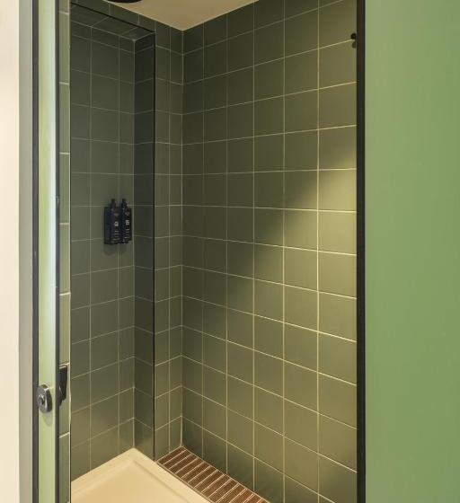 Latroupe Grand Place Hostel