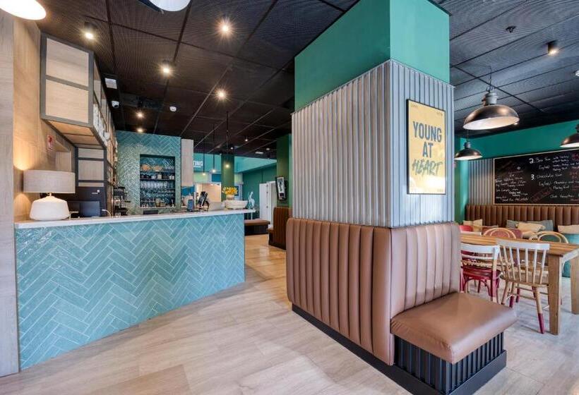 Latroupe Grand Place Hostel