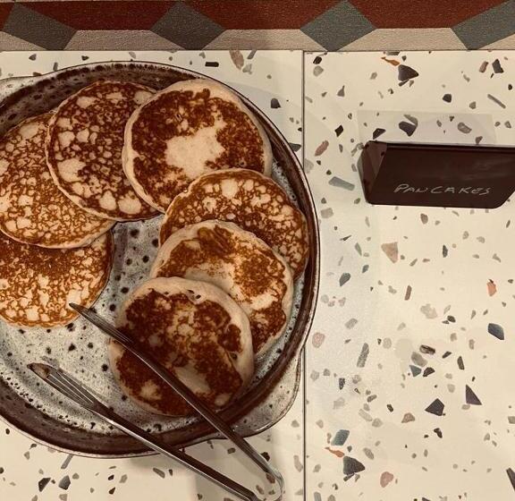 Latroupe Grand Place Hostel