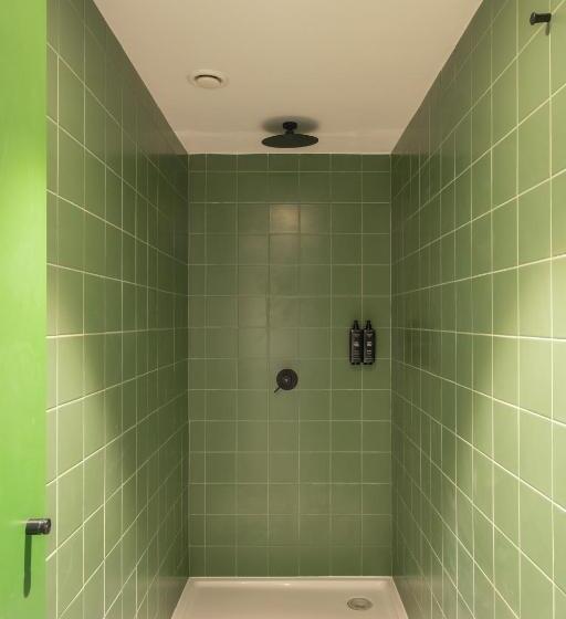 Latroupe Grand Place Hostel