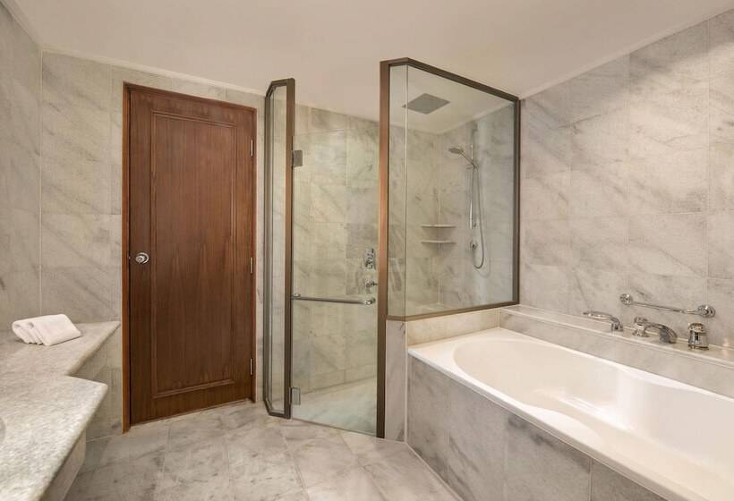 هتل Le Meridien Jakarta